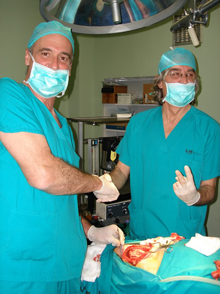Miscelánea: Los Drs. Infante y Dalmau tras finalizar la prueba del prototipo de Focus en el H. Ramon y Cajal de Madrid