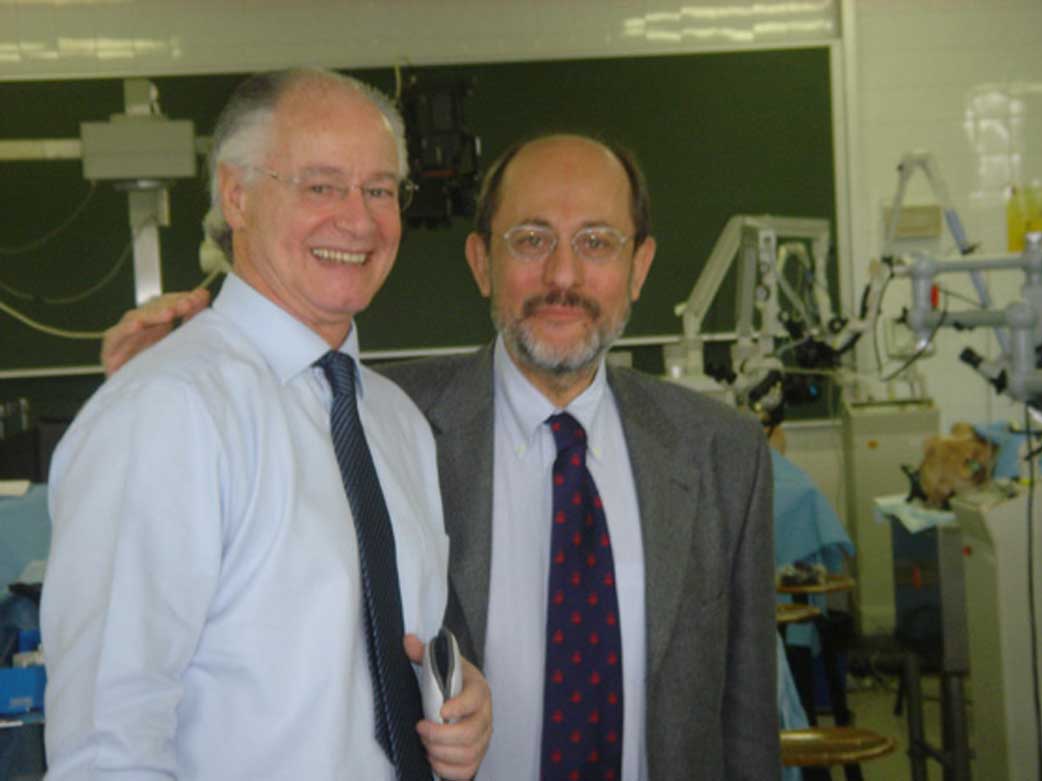 Miscelánea:  Dr. J. Algaba y Dr. P. Ortega profesores en el Curso de Cirugía LASER CO2 del H. de Elche (2005)

